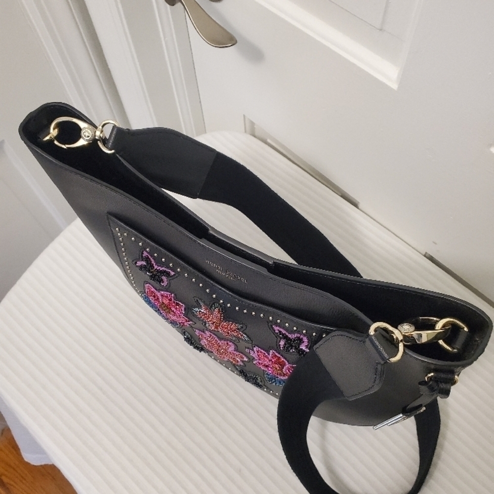 Henri Bendel W57th Black Hobo Large Floral Applique Crossbody - Picture 3 of 15